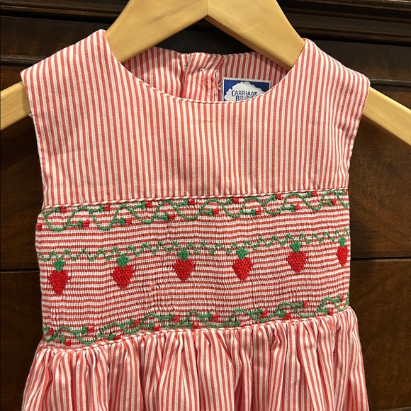 Carriage Boutiques Pinstriped Strawberry Smocked Summer Dress Toddler Size 2 - Picture 2 of 10